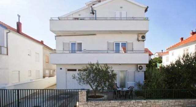 Apartment Mirjana