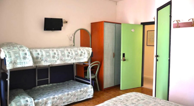 Четырёхместный номер Comfort Hotel Diamond