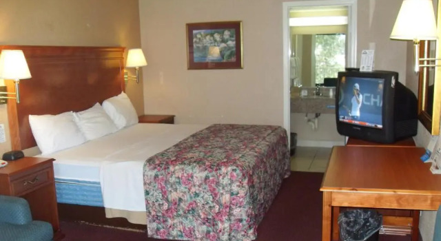 Двухместный номер Days Inn by Wyndham San Antonio Splashtown/ATT Center