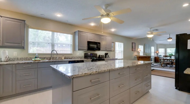 Коттедж с 3 комнатами Dock & Lanai: Waterfront Home in Dunnellon