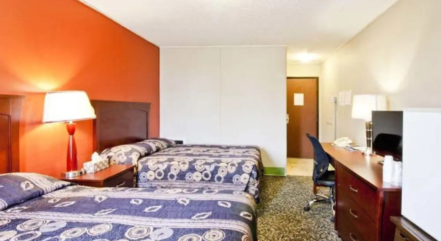 Crossroads Motel