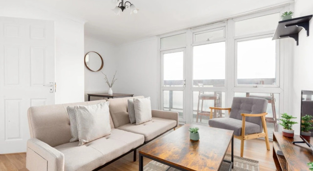 Stunning 4 bed flat in wood green, Забронировать Апартаменты/квартира Саутворк Лондон, рядом с Дхарма-центр «Кагью Самье Дзонг» в Лондоне