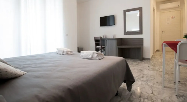 Трёхместный номер Standard с балконом B&B Momenti Romani