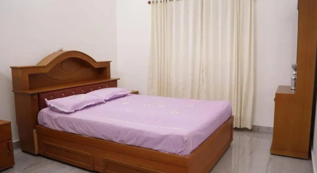Beautiful 2-bed Apartment in Ernakulam, Забронировать Апартаменты/квартира Отели Вайпина с парковкой, Парковка