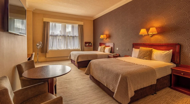 Четырёхместный семейный номер Standard Midland Hotel Bradford