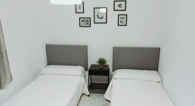 Cozy 2 bedroom apartment. Parking included., Забронировать Апартаменты/квартира Апартаменты Фуэнхирола, рядом с Salon Varietes Theatre, Апартаменты/квартира