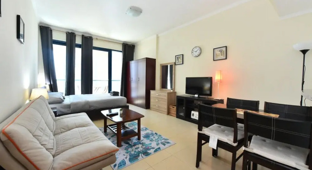 DB - Furnished Studio with balcony, Забронировать Апартаменты/квартира Джумейра , рядом с Международный яхт-клуб Дубая