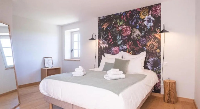 Garenne, Rezervovat Hotel Hotely v Rhône-Alps s bazénem, Bazén
