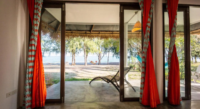 Бунгало рядом с пляжем Mumsa Beach Resort & Restaurant