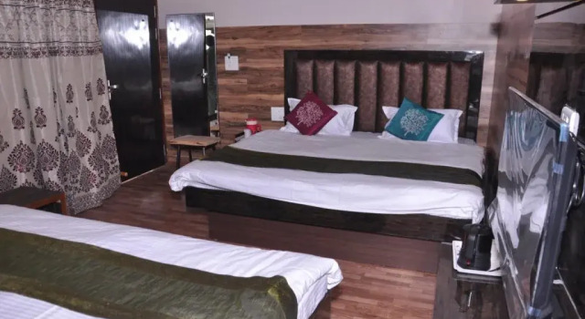 Ekam Lodge, Rezervovat Hotel Nainital Uttarakhand