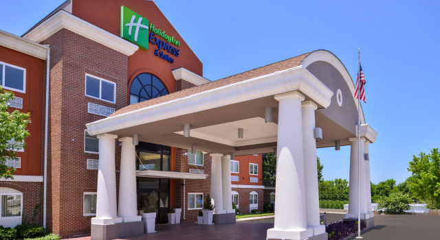 Holiday Inn Express & Suites Elgin By IHG, Забронировать Отель Элгин Texas Hill Country