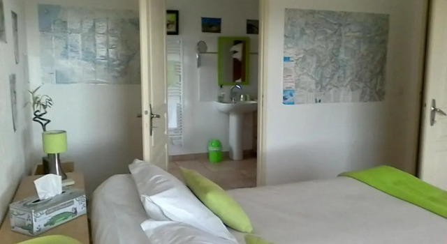 Chambres dHôtes Relais Milord, Забронировать Отель Отели Pyrénées-Atlantiques с парковкой, Парковка