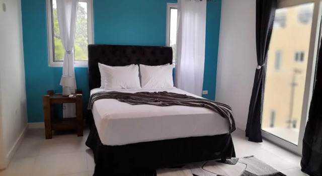 Camera Deluxe Kingston view