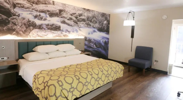 Двухместный номер с видом на реку Baymont by Wyndham Gatlinburg On The River