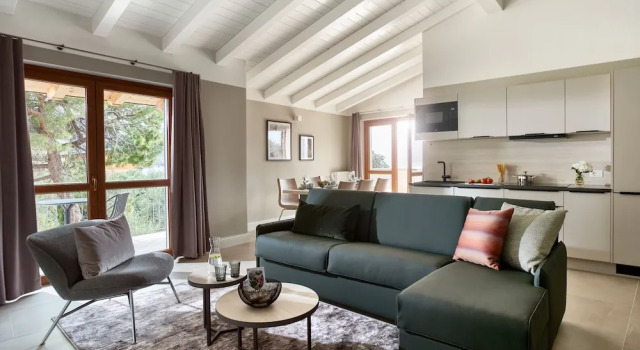 Номер Deluxe Пентхаус с 2 комнатами с видом на озеро June Stay Lake Garda