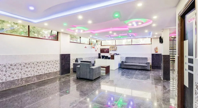 OYO 29575 Hotel Surya International