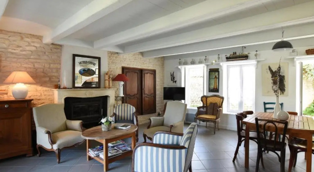 Maison Saint-Clément-des-Baleines, 5 pièces, 8 personnes - FR-1-258-13, Забронировать Отель Отели Сен-Клеман-де-Бален 4 звезды, 4*