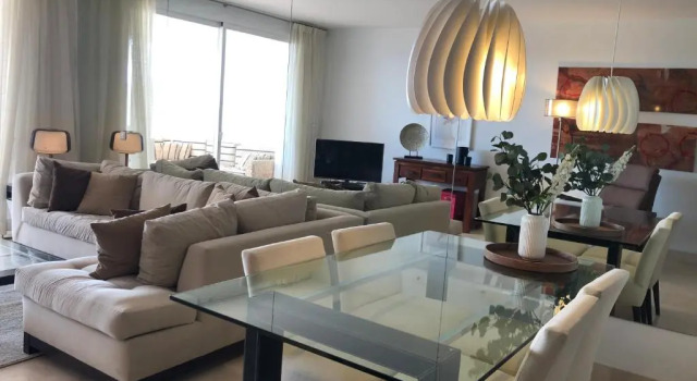 Spacious & sunny ground floor apartment close to Puerto Banus, Book Lejlighed Nueva Andalucia Andalusien