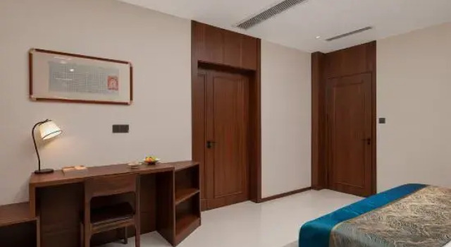 Семейный люкс Deluxe Millennium City Park West Garden No. 3 Homestay (Wansui Mountain Wuxia City)