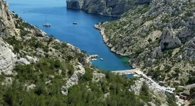 Le relais perché - vue mer et ville, Забронировать Отель Отели Буш-дю-Рон с парковкой, Парковка