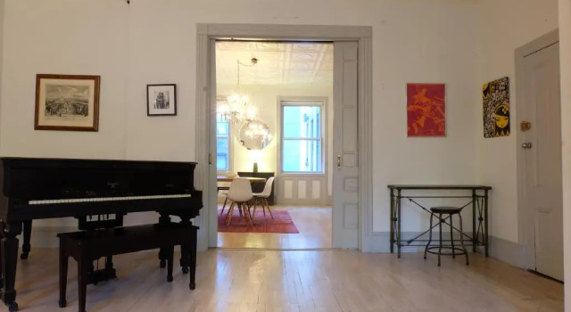 Апартаменты 1830’s Historic Merchant House on the park LES