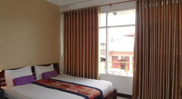 Двухместный номер Deluxe с балконом New iHouse Hotel - Hostel