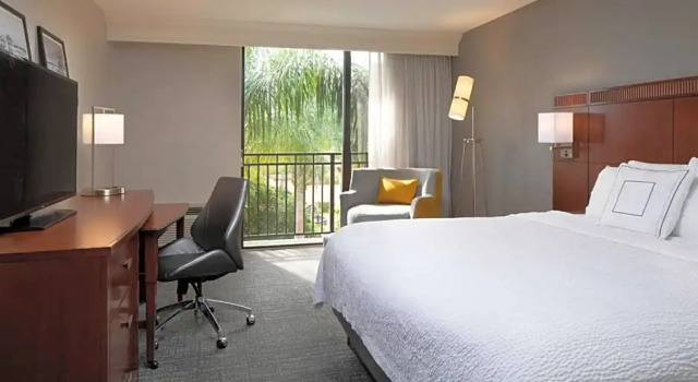 Двухместный номер Standard с балконом Courtyard by Marriott Bradenton Sarasota/Riverfront