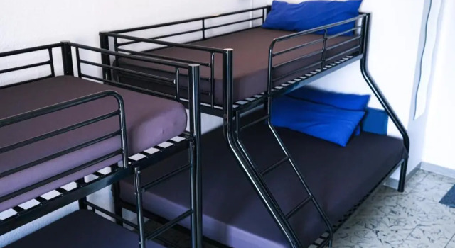 Кровать в общем номере Mana Mana Youth Hostel