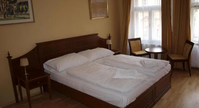 Standardní Dvoulůžkový s manželskou postelí pokoj Hotel King George