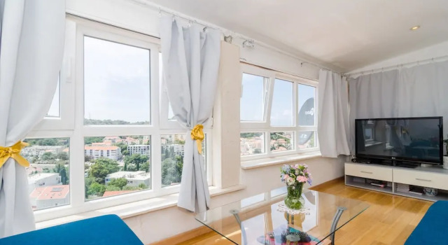 Апартаменты с 2 комнатами с балконом Apartment Emma
