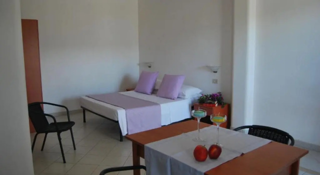 Residence Paradise, Buchen Sie Hotel Peschici Foresta Umbra