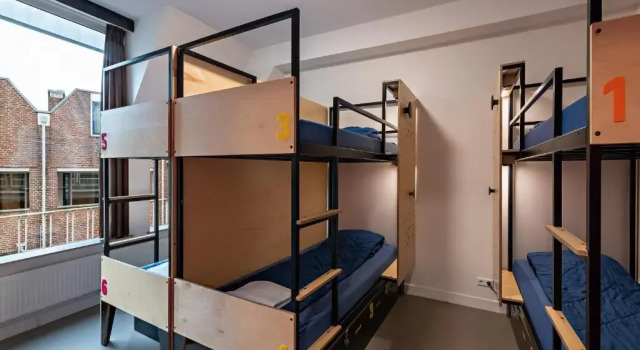 Кровать в общем номере Stayokay Hostel Utrecht Centrum