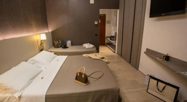 Трёхместный номер Standard с видом на море Hermitage Hotel