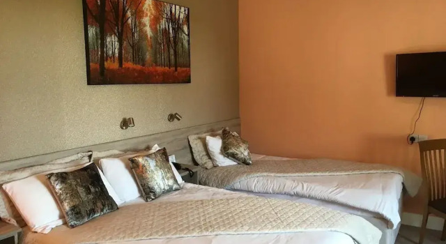 Трёхместный номер Standard 19th Green Guesthouse