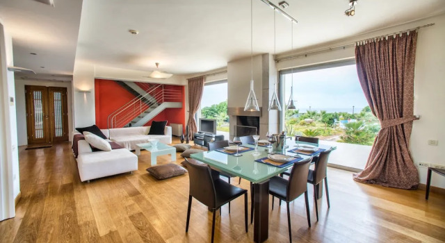 Cretan Beachfront Villas