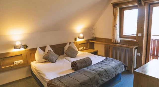 Двухместный номер Standard с балконом Hotel Krvavec