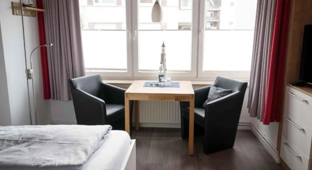 Апартаменты Ferienwohnung-1-im-Haus-Seeluft-Duhnen-Strandnah-und-mit-Meerblick