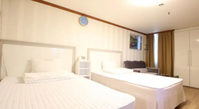 Yangji Park Hotel, Забронировать Отель Чханвон Кёнсан-Намдо, рядом с Курган Сонсан