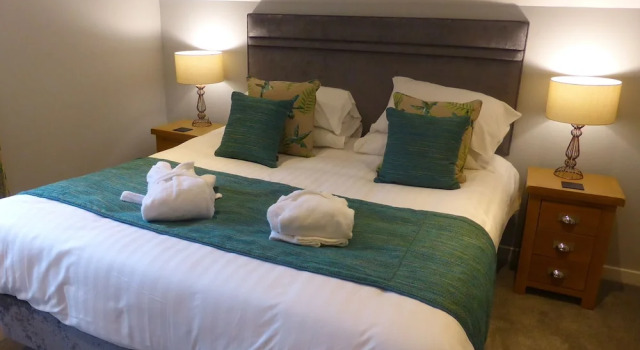 Primrose Lodge 4 with Hot Tub (H 2014) 57499, Book Hotel Minnigaff Scotland