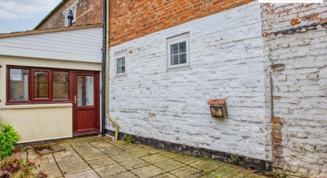 Centrally Tucked Away Private 4bed - Free parking! By Hinkley Homes Short Lets & Serviced Accommodation