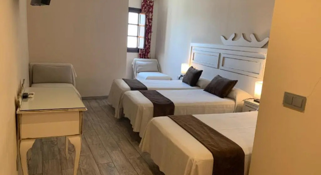 Трёхместный номер Standard Hotel Casa Museo de la Mezquita