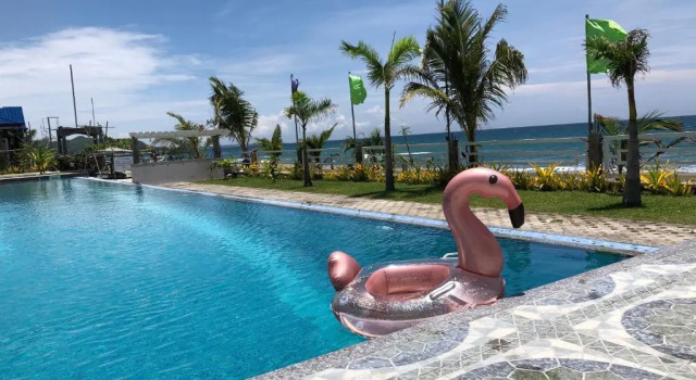 Двухместный номер Standard с балконом и с видом на море EM Royalle Hotel & Beach Resort