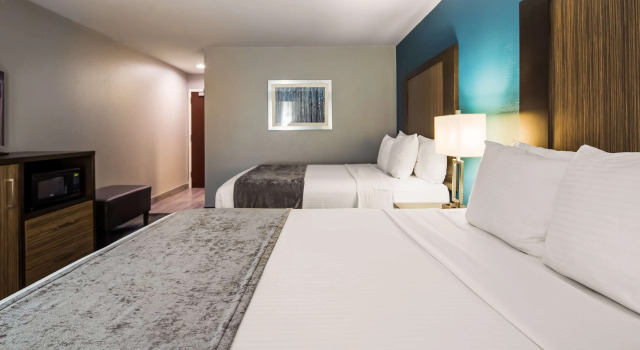 Четырёхместный номер Standard Best Western Town Center Inn