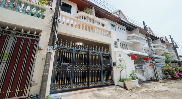 Arun Sa Wad House Sukhumvit 4 Guests, Забронировать Гостевой дом Гостевые дома Бангкока, рядом с Банг Чак, Гостевой дом