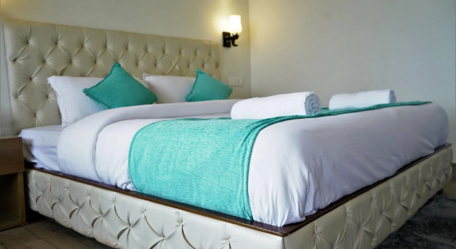 Char Machan Resorts