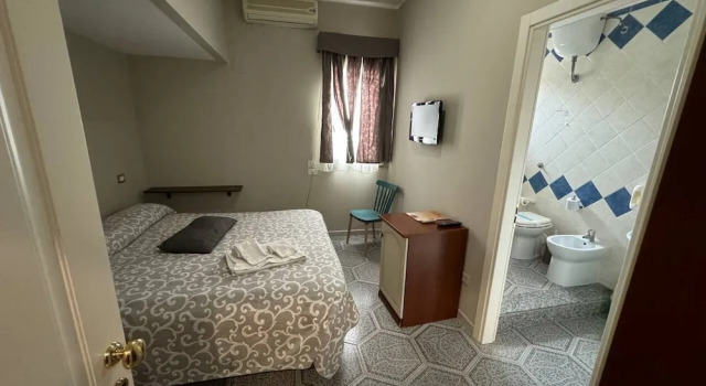 Economy Zimmer Leon DOro