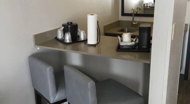 Люкс c 1 комнатой Country Inn & Suites by Radisson, Cookeville, TN