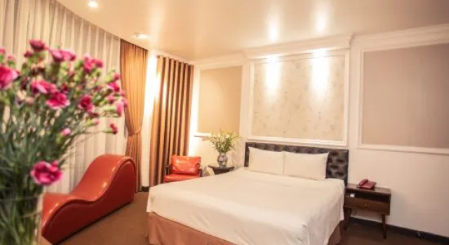 Номер Deluxe Dinh Hotel