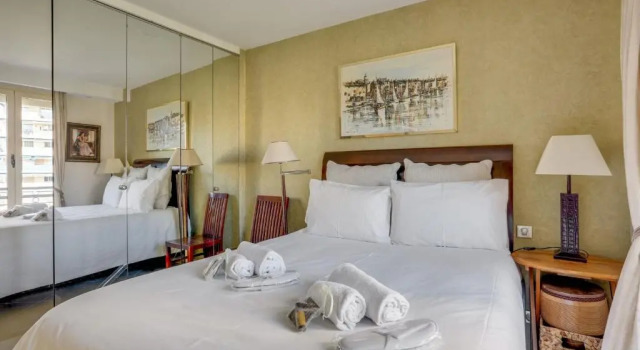 Luxurious Cosy 2 Bdrm Apartment Near Martinez by Olidesi