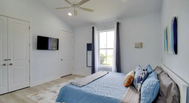 Коттедж Sunny Gulfport Vacation Rental: Walk to Beaches!